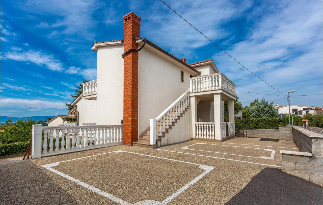 2 Bedroom Cozy Apartment In Omišalj Zewnętrze zdjęcie