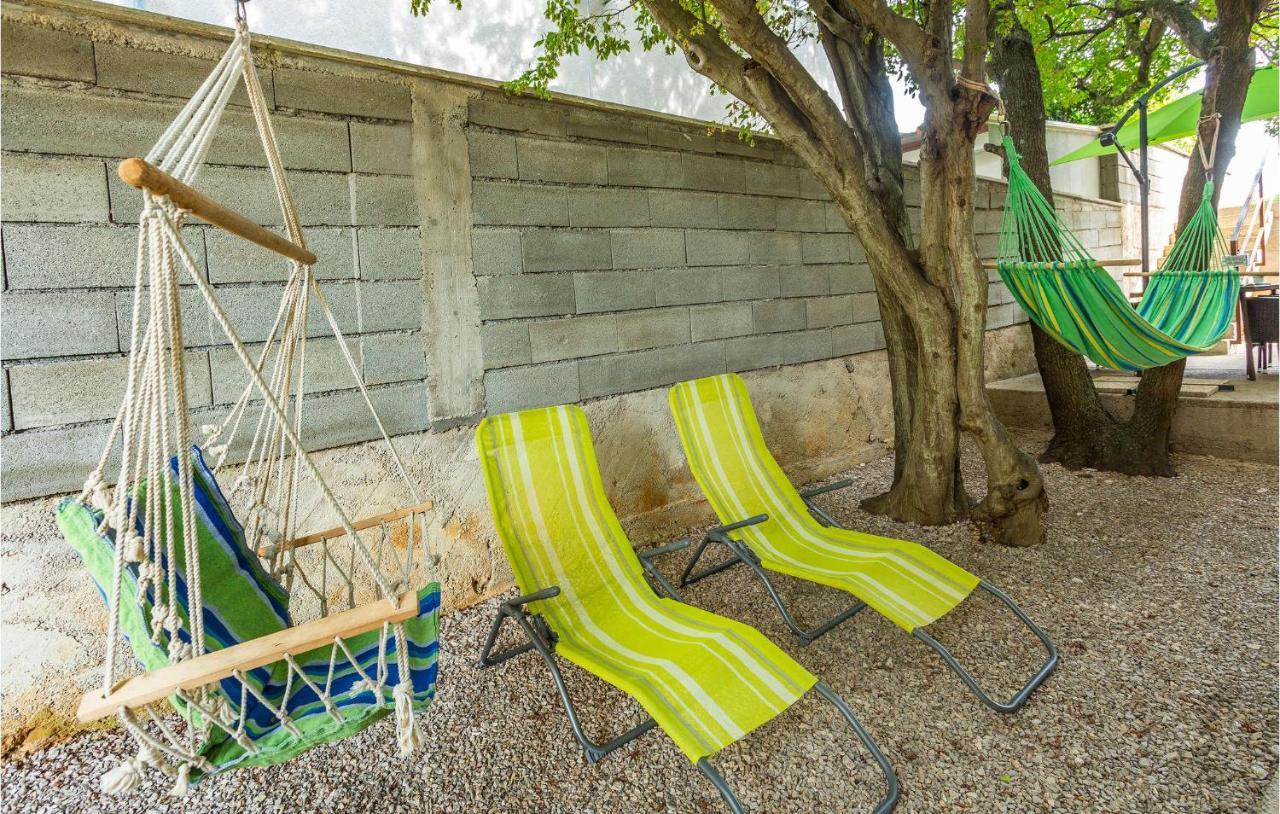 2 Bedroom Cozy Apartment In Omišalj Zewnętrze zdjęcie