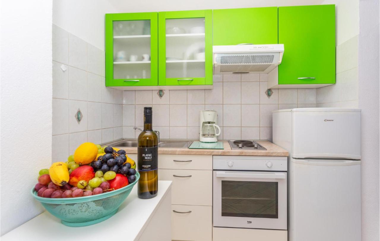 2 Bedroom Cozy Apartment In Omišalj Zewnętrze zdjęcie