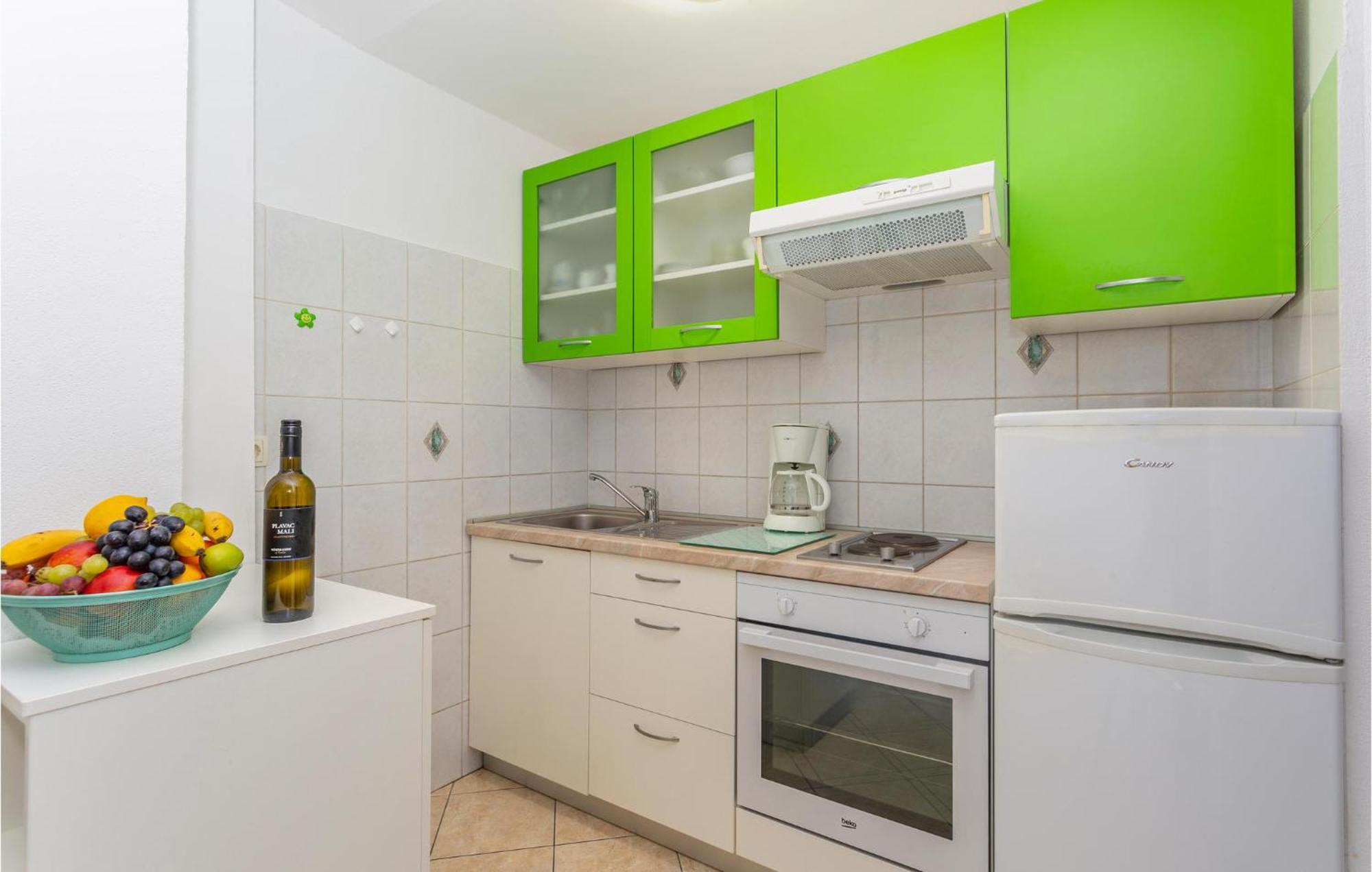2 Bedroom Cozy Apartment In Omišalj Zewnętrze zdjęcie